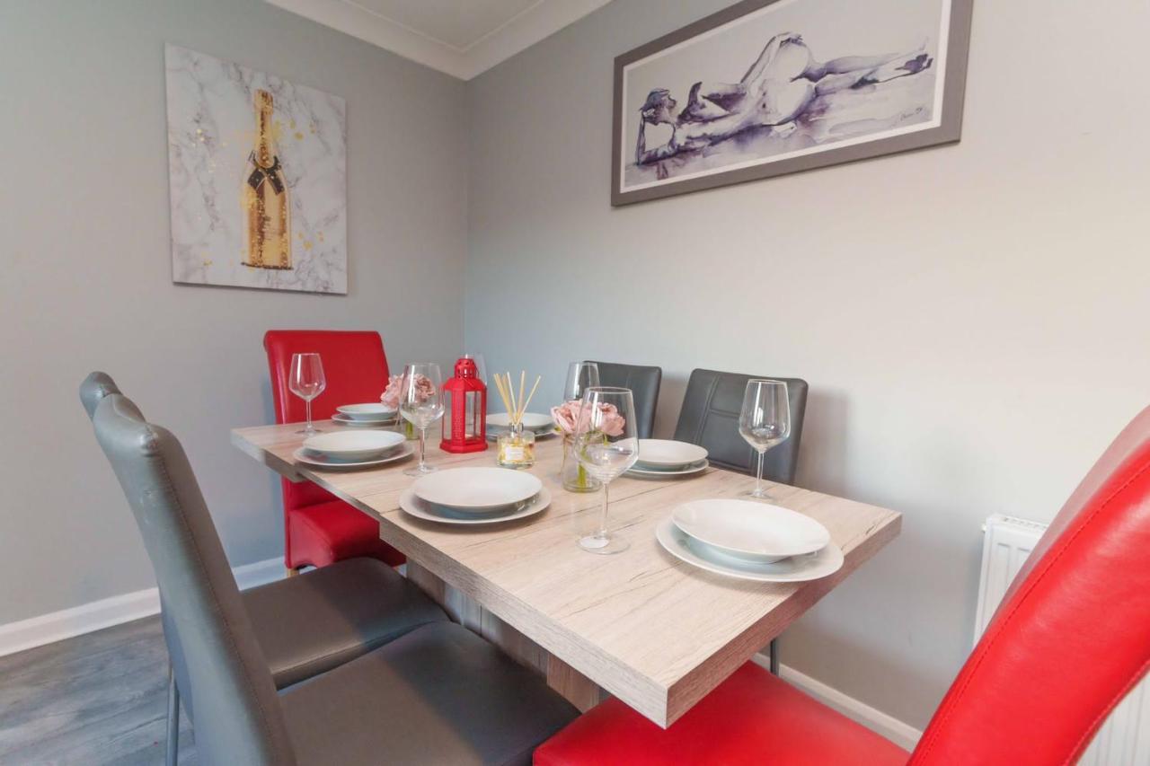 Huntington House With Free Off Road Parking York